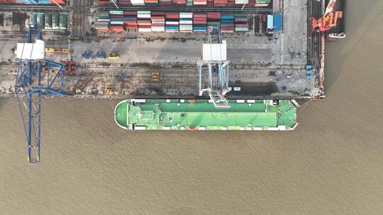 广州轮船货轮出港入港航拍实拍4K素材视频素材模板下载