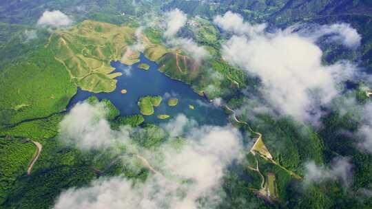 航拍云雾山河绿水青山自然风景