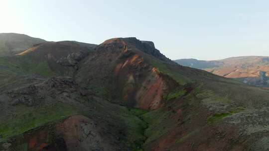 山脉，火山口，间歇泉，蒸汽