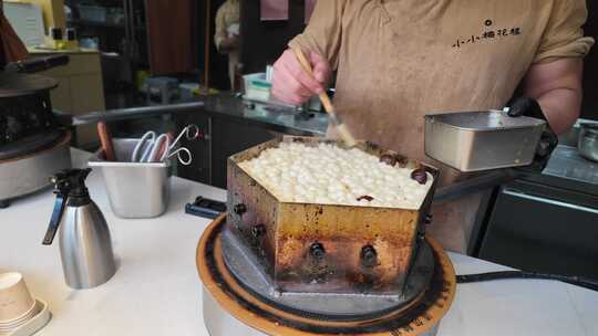 扬州 东关街 梅花糕制作 美食 网红打卡店