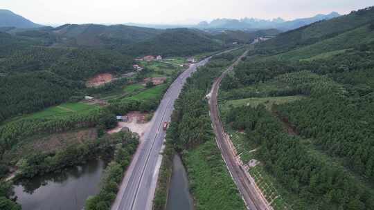 桂林至兴安的国道航拍视频素材模板下载