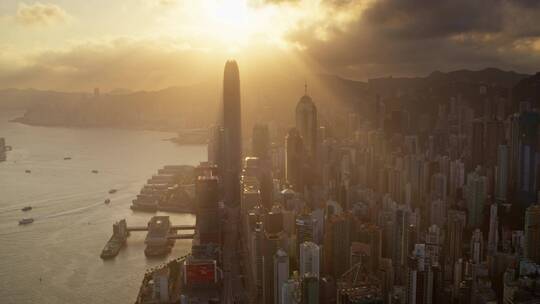 香港航拍城市大景日出丁达尔光