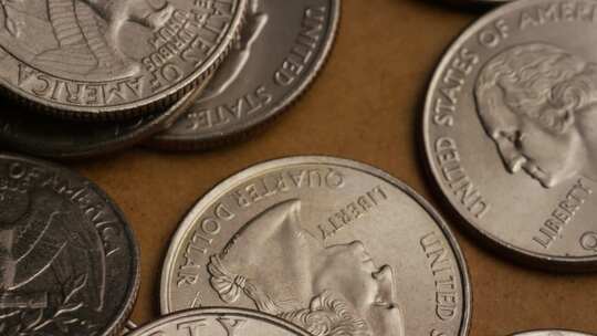 旋转股票镜头拍摄的美国硬币（硬币-0.25美元）-MONEY 0231