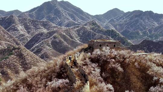 航拍北京龙泉峪长城春季风光