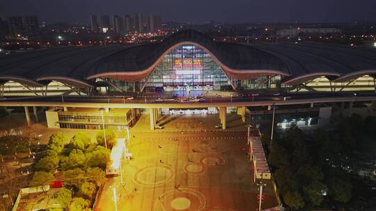武汉火车站夜景直推镜头视频素材模板下载