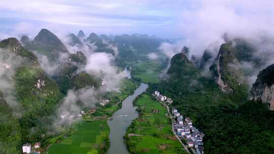 航拍桂林阳朔漓江遇龙河景区自然山水风光