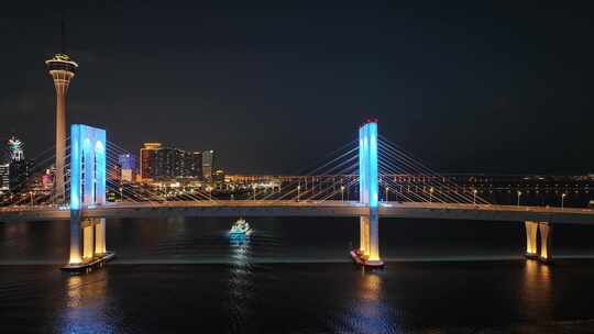 澳门西湾大桥澳门塔夜景航拍