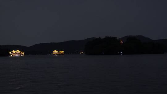 杭州西湖雷峰塔夜景