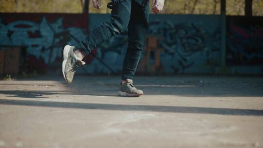跳街舞的男人视频素材模板下载