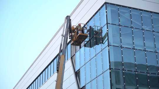 城市楼宇施工高空作业蜘蛛人