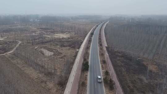 航拍 航拍磁河  公路与水域的全景鸟瞰