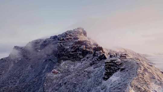 梵净山雪后日出云海仙境