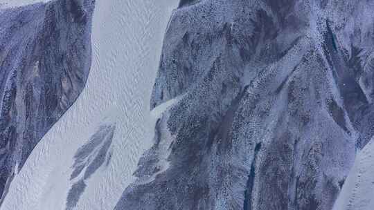 从上方俯瞰冰河分支，冰岛冰川河床和冰槽