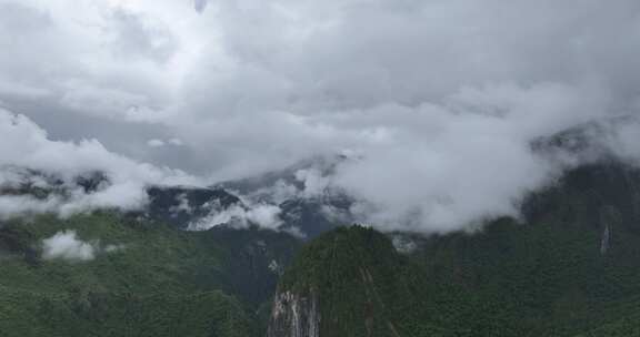 西藏丙察察段雪山风景