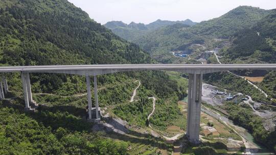 航拍大山高速路高架桥