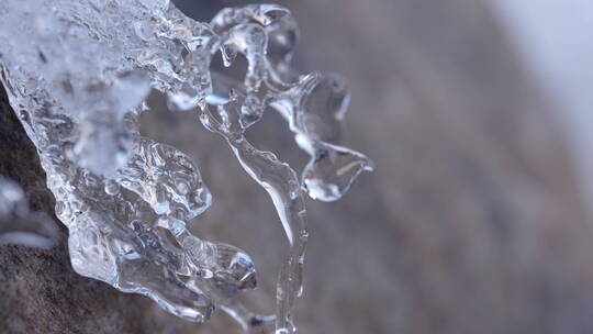 冰消融水滴滴落升格4K视频