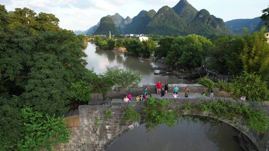 阳朔遇龙桥