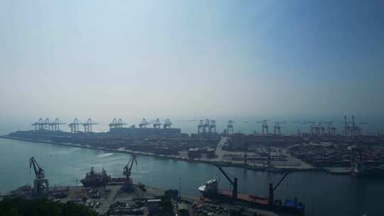 海边集装箱码头深圳赤湾港