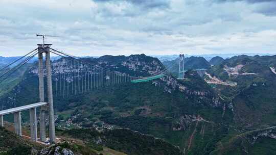 花江峡谷大桥建设航拍