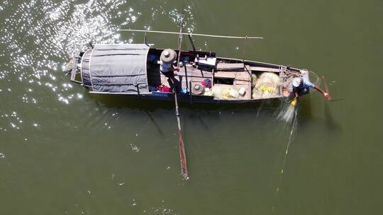 航拍传统捕鱼方式视频素材模板下载