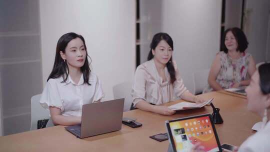 商人 商务会议 公司会议