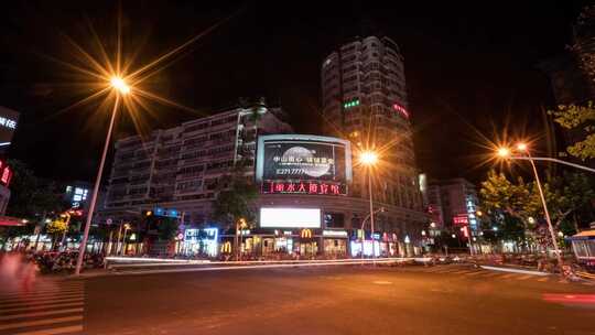 夜晚城市街道建筑景象