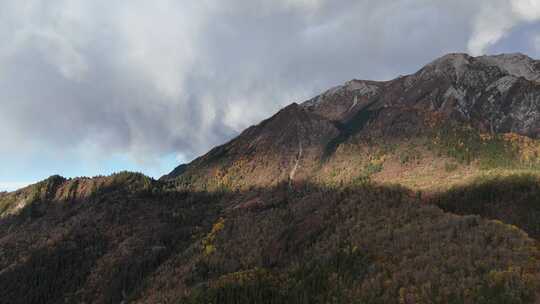 四川九寨沟彩林秋景和蓝色海子