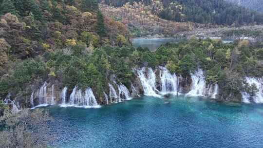 四川九寨沟彩林秋景和蓝色海子