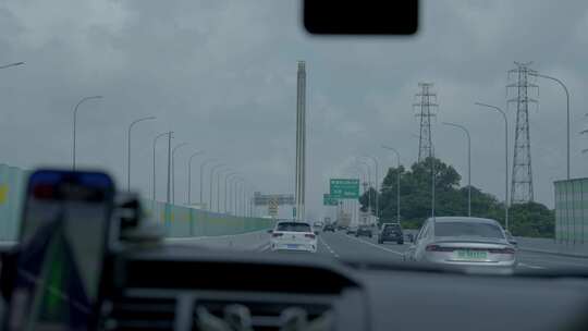广州驾驶汽车看窗外风景视频素材模板下载
