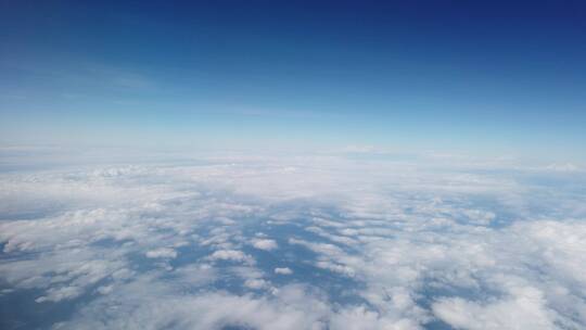蓝天 白云 飞机 天空 飞机窗 航班 机舱视频素材模板下载