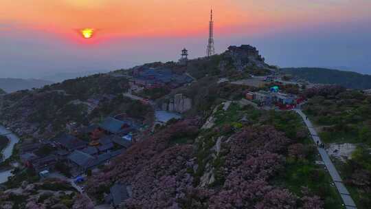 五月的泰山