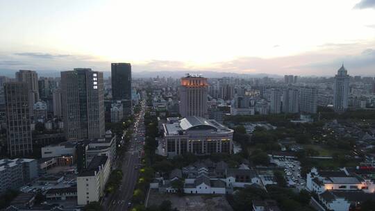 宁波海曙区商业中心日转夜景4K航拍