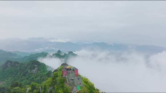 湖北武当山山顶寺庙航拍