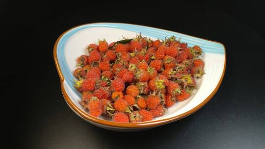 4K农村美食刺泡树莓山莓