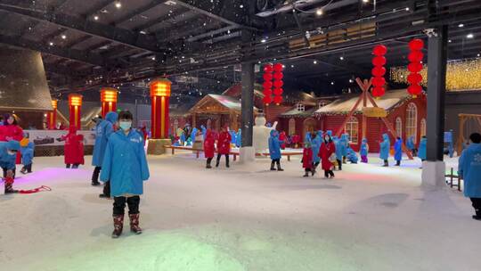 宁波北仑区梅山湾冰雪大世界游乐园视频素材模板下载