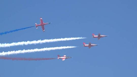 4K稳定：航展空军红鹰飞行表演队教练8飞机