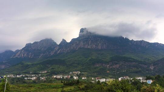 上饶灵山水晶山景区云雾风光延时摄影