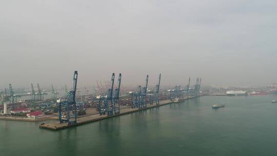 天津港航拍视频，是京津冀的海上门户