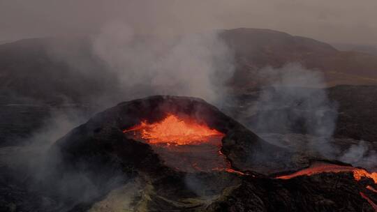 火山爆发火山喷发视频红色高温岩浆高清实拍