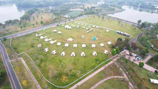 户外草坪帐篷露营基地航拍