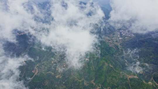 高空航拍俯视云雾山川自然风景