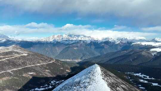 川藏线318国道色季拉山垭口看南迦巴瓦峰视频素材模板下载