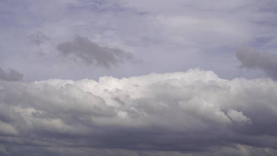 雨后山阴天云下雨天乌云天空山云雾流动雾气