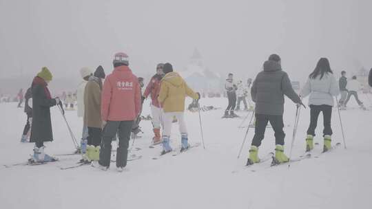 峨眉山冬季滑雪