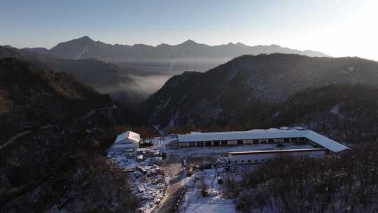 航拍四川西岭雪山映雪广场