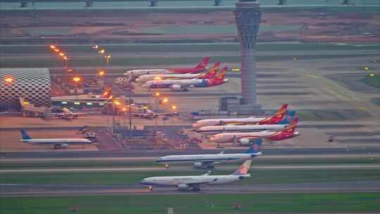 8K深圳机场起飞的中华航空客机