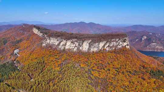 辽宁本溪桓仁五女山秋天枫树林枫叶秋季山水