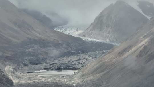 珠峰大本营雪山航拍