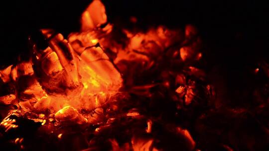火焰的场景 篝火 壁炉 庆祝 哀思 想念