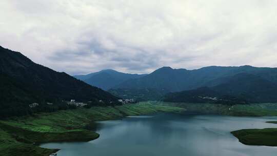 雅女湖 绿水青山 风景 山水 山河 壮丽